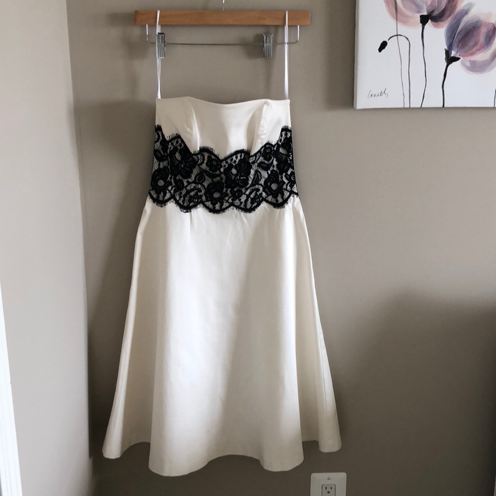 Sale! White house black market dress